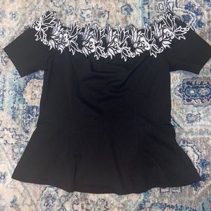 Off-the-Shoulder Blouse with Flower Embroidery